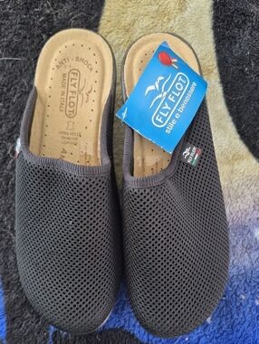 Fly Flot Women's Black Mesh Slip-On Flats